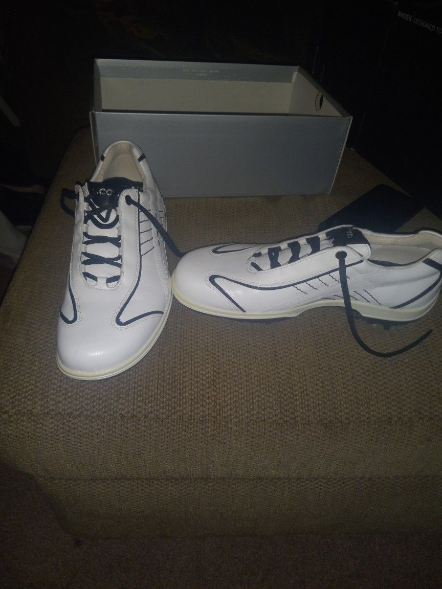 Ecco Woman's Golf Shoes Size 9