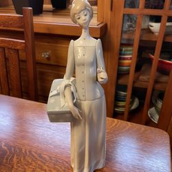 Llardo Figurine