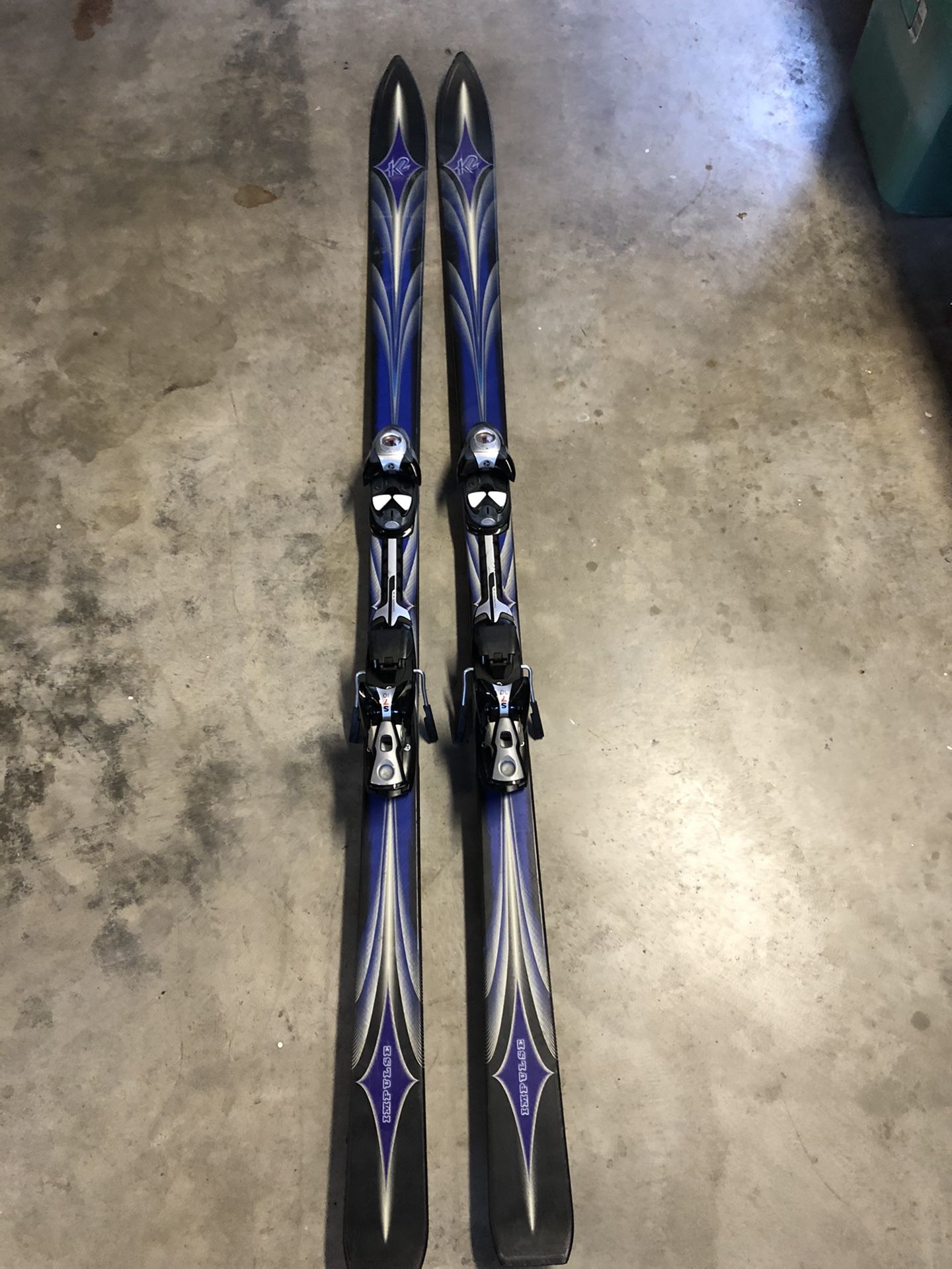 Snow Skis & Bindings 