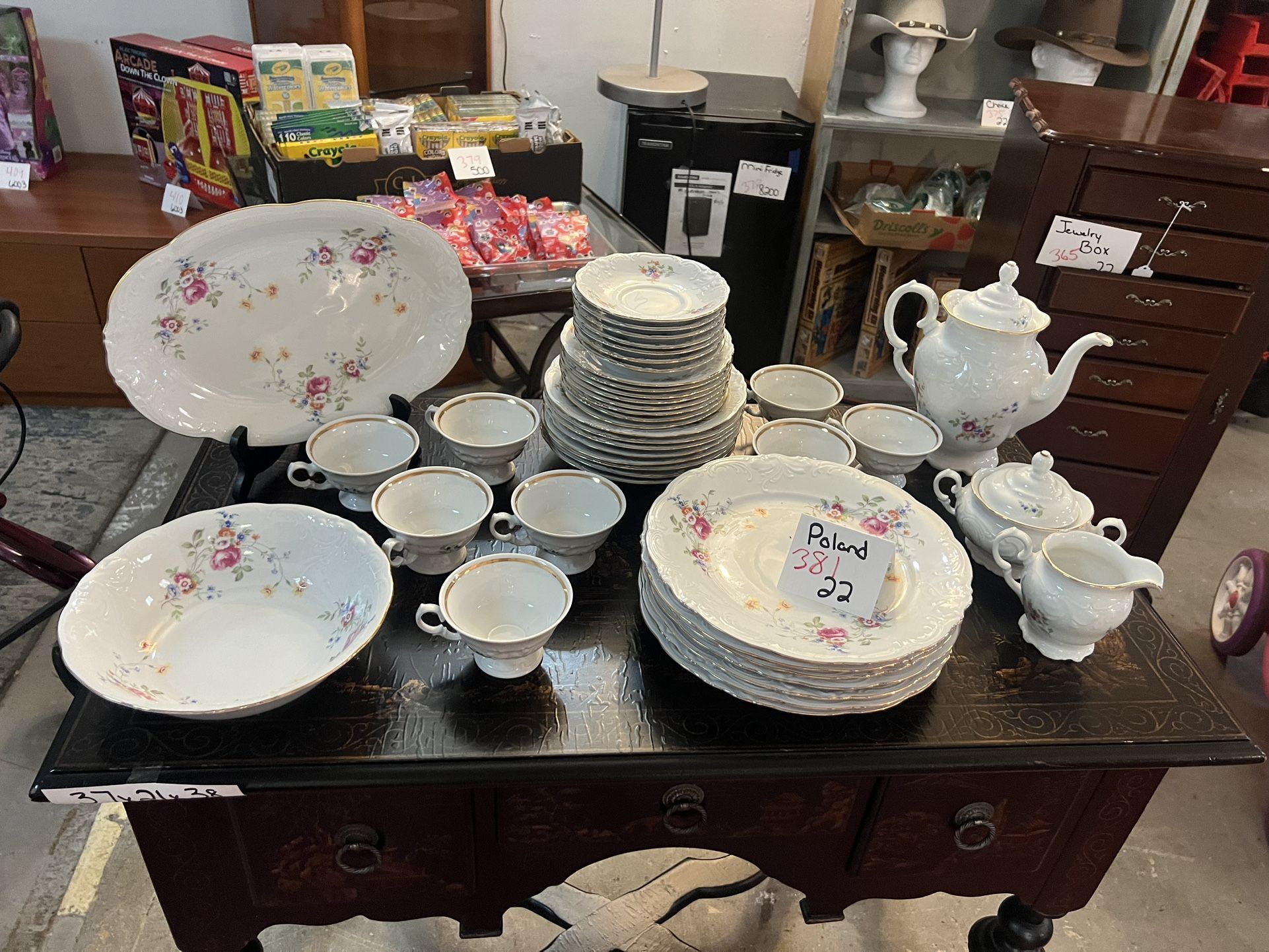 Wawel Vintage China 67 Pc Dinner Set Flower Garden Pattern Made Poland Serves 8