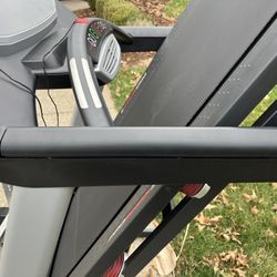 Preform Carbon Treadmill 