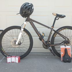 Almost Brand New Raleigh Talus Mountain Bike & Accessories 