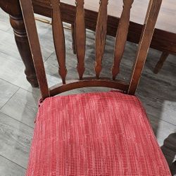 Table Expandable And 6 Chairs