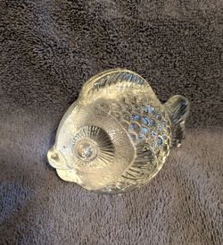 Paperweight Clear Glass Fish Figurine Home Decor Accent Nautical