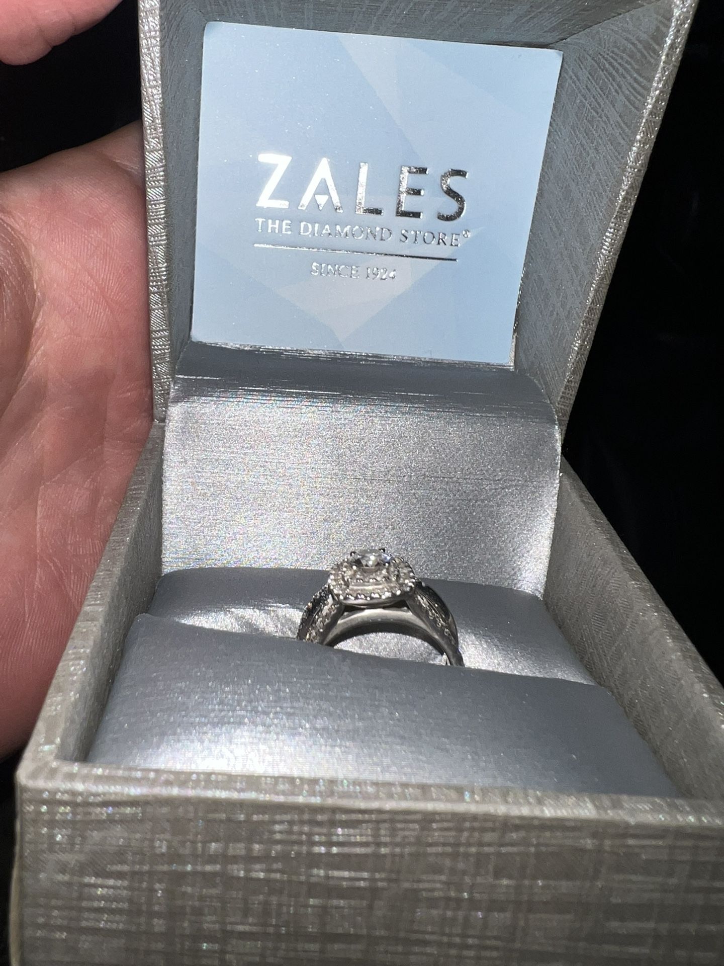 Zales Women’s Bridal Set ( Ring And Band)