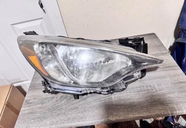2016 to 2020 TOYOTA YARIS HEADLIGHT RH