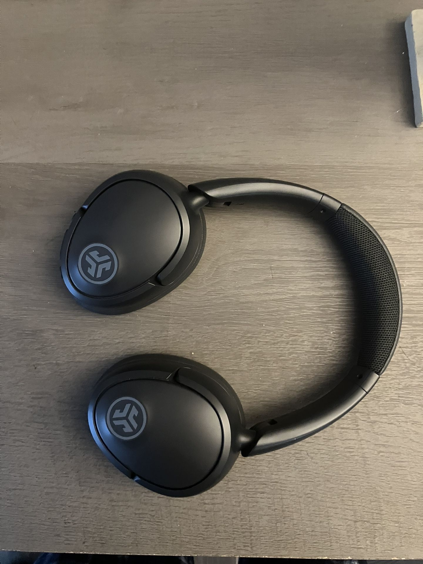 Jlab Headphones(READ DESCRIPTION)