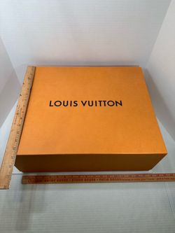 2 Louis Vuitton empty boxes