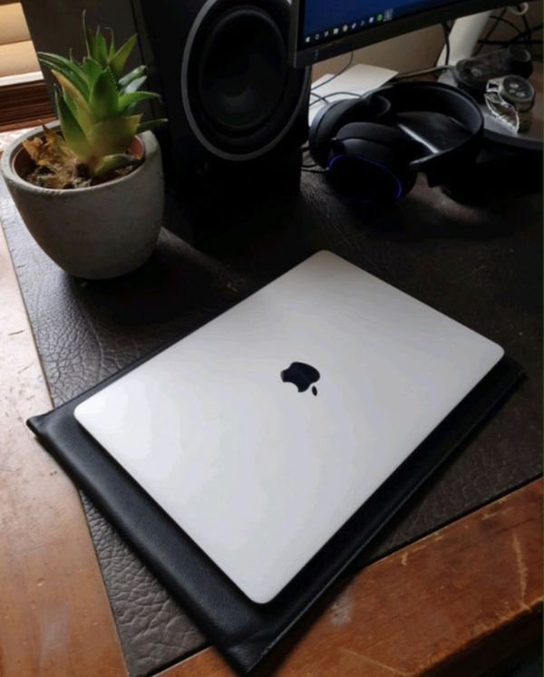 apple macbook pro 2018 for sale apple macbook pro 2018 for sale