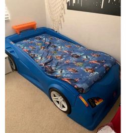 Step2 Hot Wheels Race Car Twin Bed