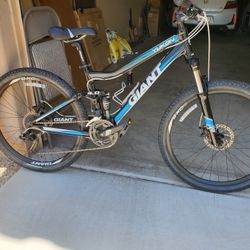 Giant yukon full suspension mountain bike hot sale