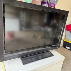 32” Vizio HDTV - no remote