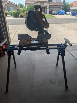 Dewalt 12-in 15 amp miter saw