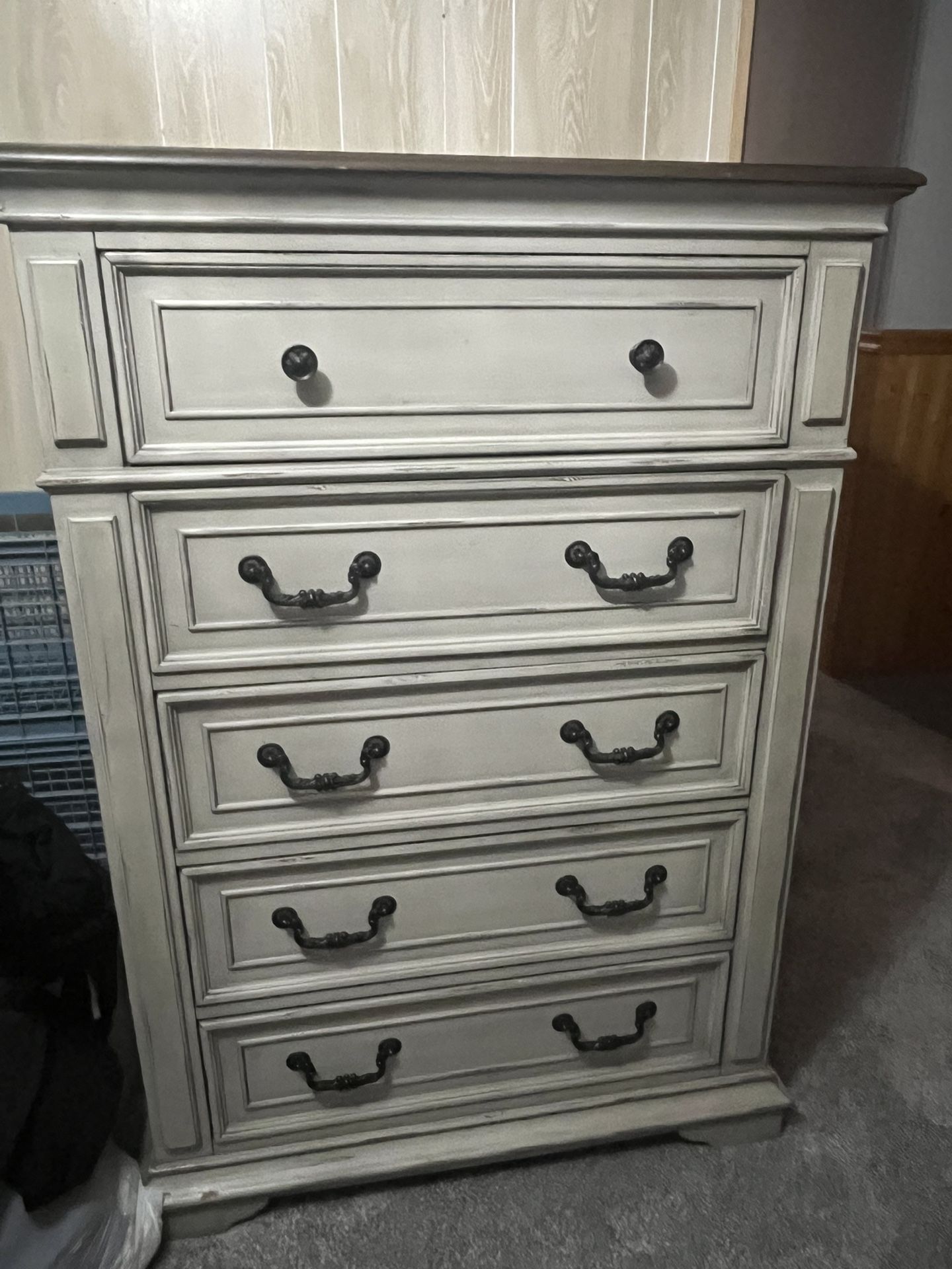Dresser