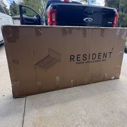 Dream Cloud Queen Frame And Headboard 