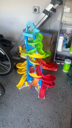 Little people race track