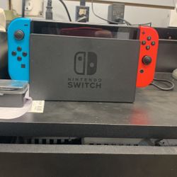 Nintendo Switch 