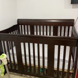 Full Size Crib 