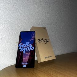 Motorola Edge 2024 Unlocked — Excellent Condition + Box & Charger