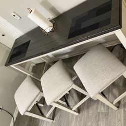 Bar Table With 3 Stool! Great Deal 
