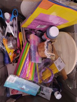 Great deal Craft items and container
