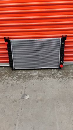 Aluminum Radiator for 1500/2500 Chevy Silverado 28 inches 1999_2006
