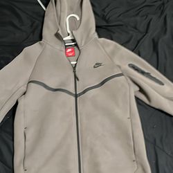 Grey Nike tech hoodie