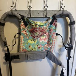Tula ergonomic Carrier 