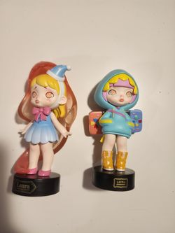 Set of Laura collectibles figurines