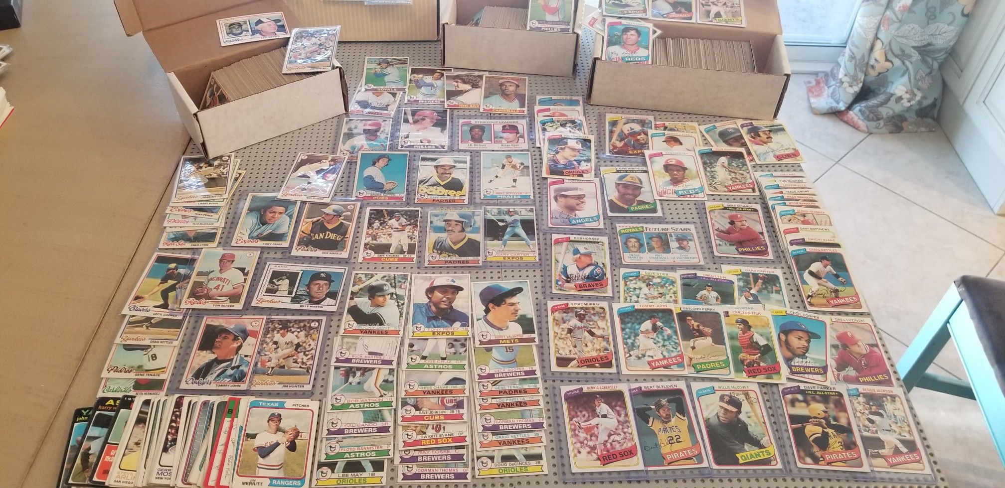 !!!BIG LOT!! 2,000 VINTAGE BASEBALL CARDS- TOPPS 78', 79' & 80- massive HAUL of HOF/STARS/ ROOKIES. Plus a Bonus..