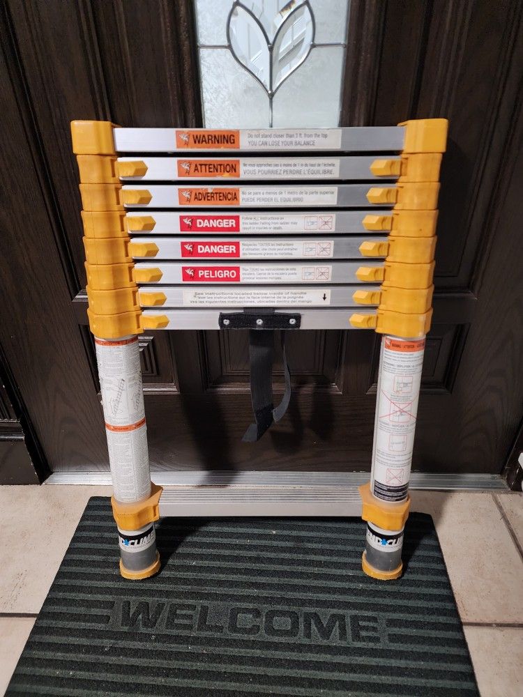 The Xtend+Climb® 750P+ Telescoping Ladder 8'6"