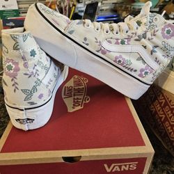 Vans women's Size 7 ( 5.5 Men's)