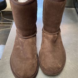 Ugg Australia Boots 6 wide Brown 