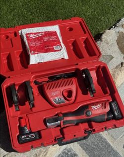 milwaukee m12 pro press tool