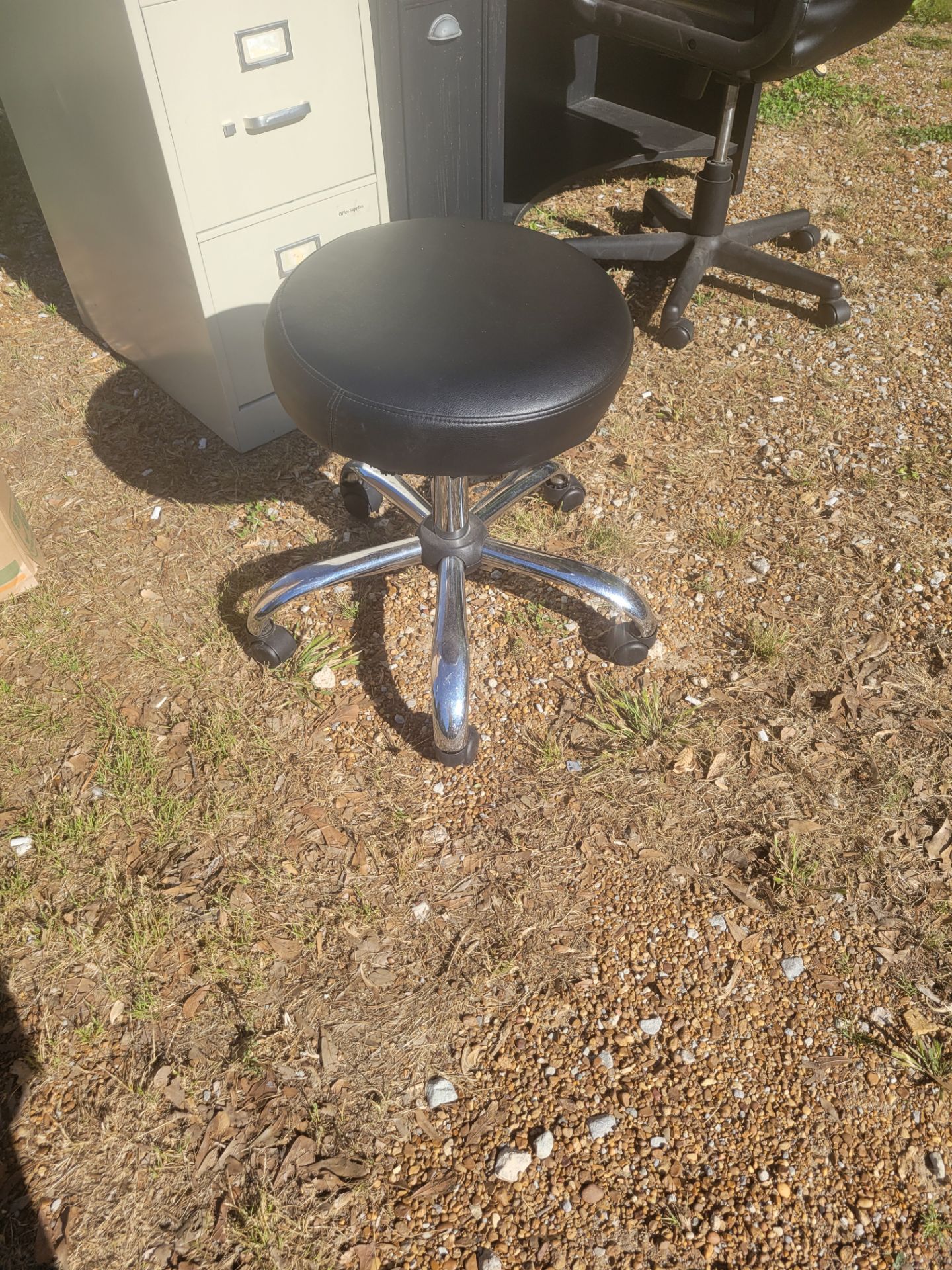 Rolling stool