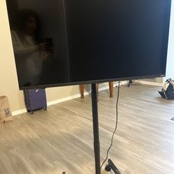 Vizio Tv And Its Stand