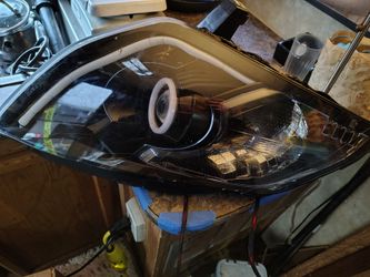 Custom Retrofit Projector Headlight Assembly (Passenger Side)