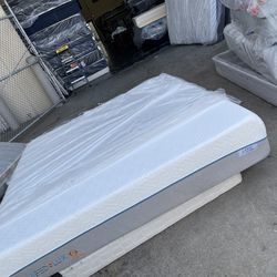 King memory foam mattress set