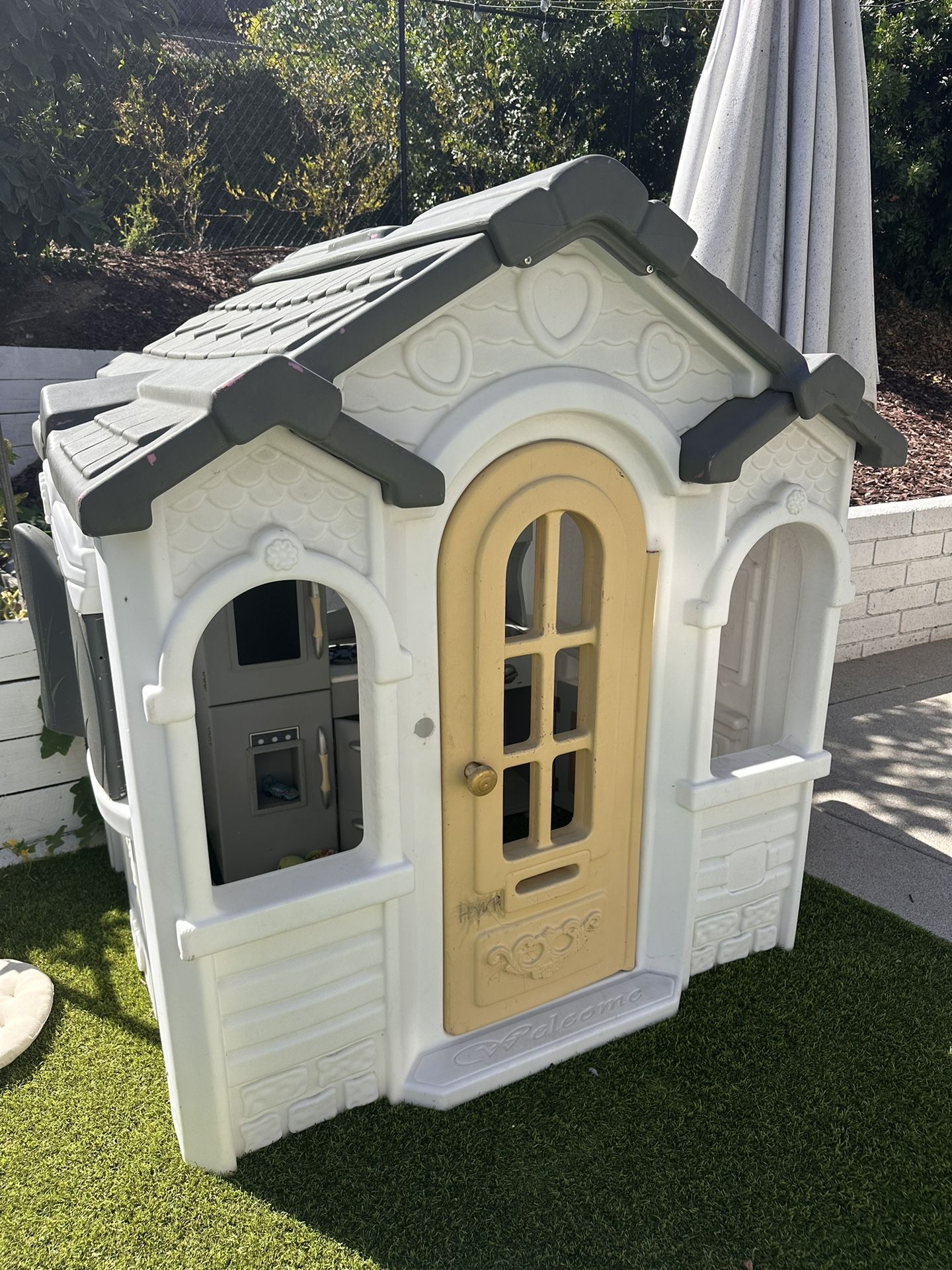 Playhouse & Play Kitchen