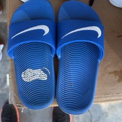 13c Nike Slides