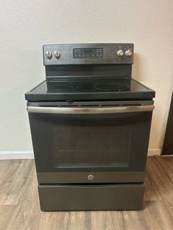 GE Electric Stove