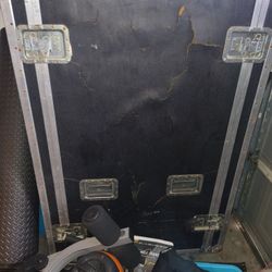 Heavy Duty Flight Case..... Give Me Best Offer 