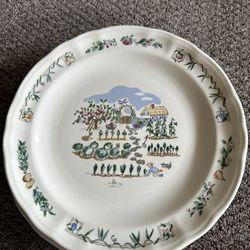 4  Big Service Dishes 