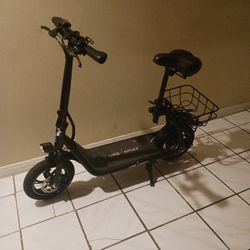 Electric Scooter . Black 