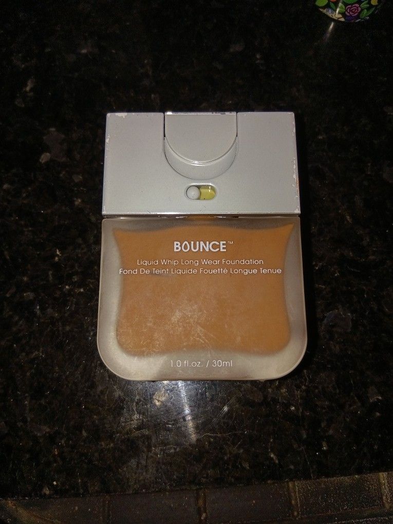 Beauty Blender Bounce Foundation