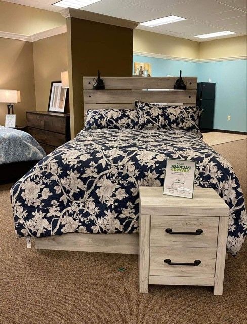 SPECIAL] Cambeck Whitewash Panel Bedroom Set
