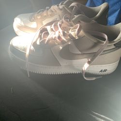 Ari Nike 