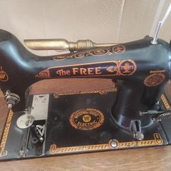 sewing machine free Western house 