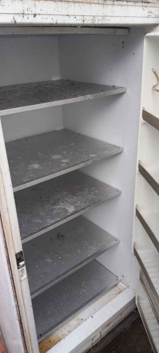 Freezer...GE.full Size Works