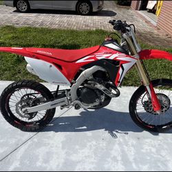 2019 Honda crf450rx Dirtbike